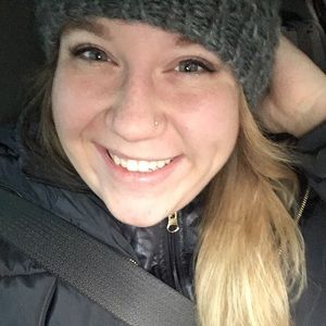 Meet your Posher, Nicole